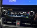 ハイブリッドＺ　年次改モデル　登録済未使用車　１０型ナビ　全周囲カメラ　トヨタチームメイト　天井サーキュレーター　７人乗り　シートヒーター　両側電動ドア　１００Ｖ電源　ＬＥＤヘッド　ＥＴＣ　純正ＯＰ１５インチＡＷ（35枚目）