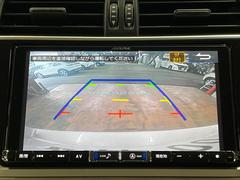 【バックカメラ】駐車時に後方がリアルタイム映像で確認できます。大型商業施設や立体駐車場での駐車時や、夜間のバック時に大活躍！運転スキルに関わらず、今や必須となった装備のひとつです！ 4