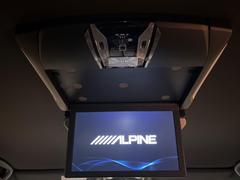 【ＡＬＰＩＮＥ　１０型フリップダウンモニター】大画面モニターで後席でもエンタメをお楽しみいただけます。小さなお子様にも大人気の装備です♪ 5