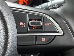 �ڥ����ץƥ��֥��롼������ȥ�����۹�®ƻϩ�Ǥ�Ĺ��Υ���Ԥ��ڤˡ�����ư��®�٤��ݤĥ��롼������ȥ����뤬�����ͷڸ������ƥ��Ϣ�Ȥ��������μ�ξ���Τ��Ƽִ֤��ݤĤ褦��®��Ĵ�ᤷ�Ƥ���ޤ����� 3