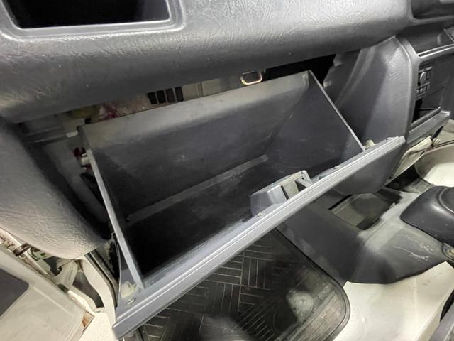 ハイゼットトラック スペシャル　４ＷＤ　エアコン　ドアバイザー　純正ゴムフロアマット　記録簿　車検整備つき（26枚目）