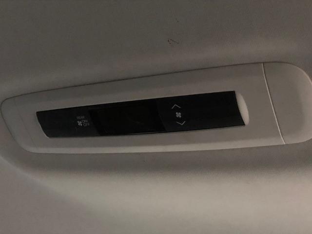 オデッセイ G・エアロパッケージ ナビ CD TV DVD Bluetooth Bカメラ 後席モニター Wエアコン オットマン 両側電動スライドドア(52枚目)