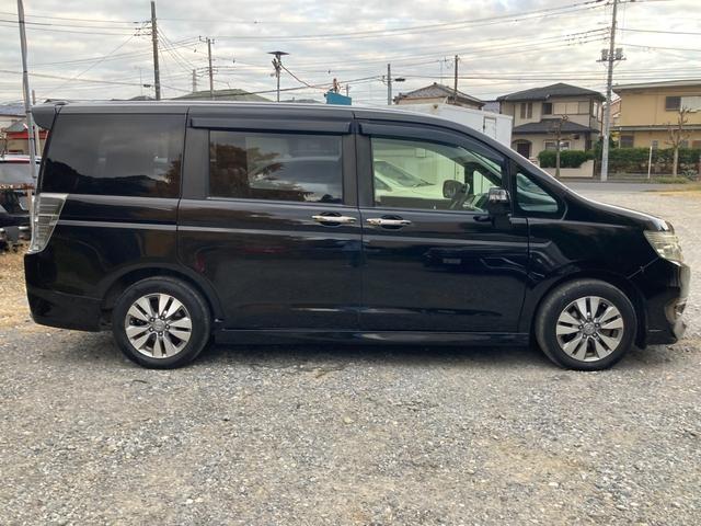 ステップワゴンスパーダ Ｚ　クールスピリット　４ＷＤ　ＥＴＣ　両側電動スライドドア　スマートキー　エンジンスターター（8枚目）