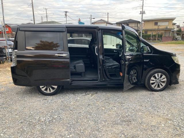 ステップワゴンスパーダ Ｚ　クールスピリット　４ＷＤ　ＥＴＣ　両側電動スライドドア　スマートキー　エンジンスターター（10枚目）