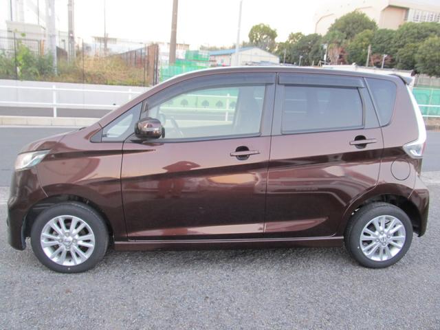 デイズ ハイウェイスター　Ｖセレクション＋セーフティ　ナビフルセグＴＶ　全周囲カメラ　ＥＴＣ　ＤＶＤ再生　Ｂｌｕｅｔｏｏｔｈ　全周囲カメラ　ＨＩＤ　スマートキー　アイドリングストップ　電動格納ミラー　盗難防止システム　ＡＢＳ　アルミホイール衝突安全ボディ（11枚目）