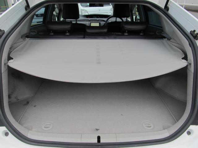 プリウス Ｓツーリングセレクション　ナビ　テレビ　ＥＴＣ　コーナーポール　ハイブリッドバッテリー交換済（23枚目）