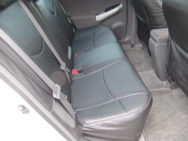 プリウス Ｓツーリングセレクション　ナビ　テレビ　ＥＴＣ　コーナーポール　ハイブリッドバッテリー交換済（41枚目）