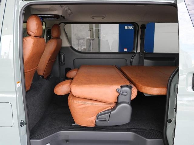 ハイエースバン ロングスーパーＧＬ　Ｒｅ　Ｃｌａｓｓｉｃ　アルパインＢＩＧ－Ｘ　ＥＴＣ２．０　１２．８型フリップダウンモニター　ＧＹナスカータイヤ　ＮＣ１・１６インチＡＷ　インテリアパネル　ベッドキット　シートカバー　ＬＥＤテールランプ（9枚目）