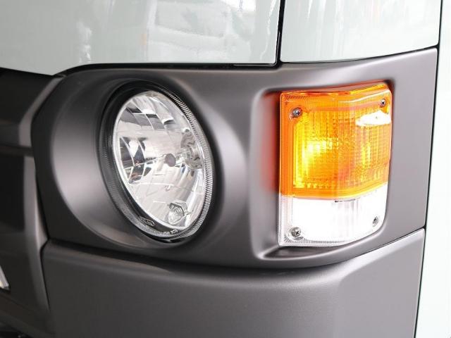 ハイエースバン ロングスーパーＧＬ　Ｒｅ　Ｃｌａｓｓｉｃ　アルパインＢＩＧ－Ｘ　ＥＴＣ２．０　１２．８型フリップダウンモニター　ＧＹナスカータイヤ　ＮＣ１・１６インチＡＷ　インテリアパネル　ベッドキット　シートカバー　ＬＥＤテールランプ（17枚目）