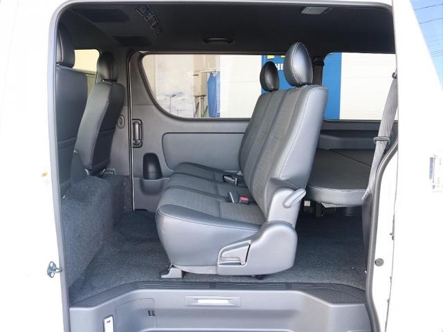 ハイエースバン ロングスーパーＧＬ　ダークプライムＳ　カロッツェリア７インチナビ　ＥＴＣ２．０　Ｔフォースフロントスポイラー　オープンカントリー　ＮＣ１・１６インチ　アルティメットテール　ベッドキット　デジタルインナーミラー　パノラミックビューモニター（8枚目）