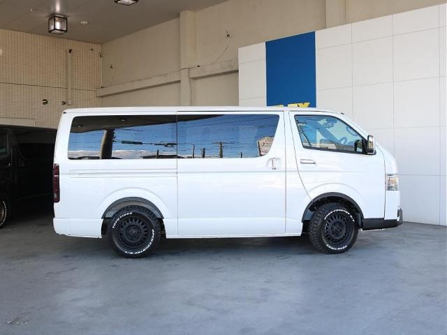 ハイエースバン ロングスーパーＧＬ　ダークプライムＳ　カロッツェリア７インチナビ　ＥＴＣ２．０　Ｔフォースフロントスポイラー　オープンカントリー　ＮＣ１・１６インチ　アルティメットテール　ベッドキット　デジタルインナーミラー　パノラミックビューモニター（19枚目）