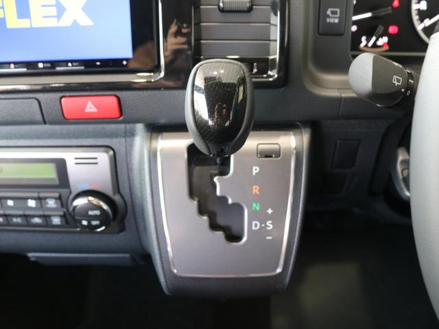 ハイエースバン ロングスーパーＧＬ　ダークプライムＳ　カロッツェリア７インチナビ　ＥＴＣ２．０　Ｔフォースフロントスポイラー　オープンカントリー　ＮＣ１・１６インチ　アルティメットテール　ベッドキット　デジタルインナーミラー　パノラミックビューモニター（29枚目）