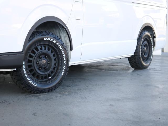 ハイエースバン ロングスーパーＧＬ　ダークプライムＳ　カロッツェリア７インチナビ　ＥＴＣ２．０　Ｔフォースフロントスポイラー　オープンカントリー　ＮＣ１・１６インチ　アルティメットテール　ベッドキット　デジタルインナーミラー　パノラミックビューモニター（35枚目）