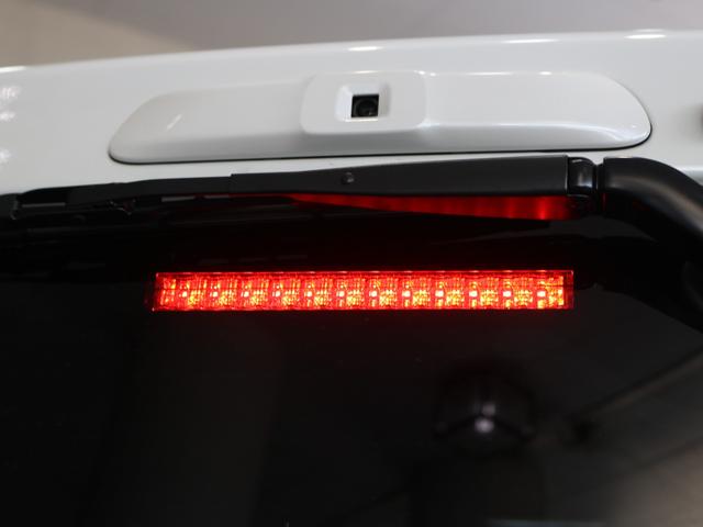 ハイエースバン ロングスーパーＧＬ　ダークプライムＳ　カロッツェリア７インチナビ　ＥＴＣ２．０　Ｔフォースフロントスポイラー　オープンカントリー　ＮＣ１・１６インチ　アルティメットテール　ベッドキット　デジタルインナーミラー　パノラミックビューモニター（37枚目）