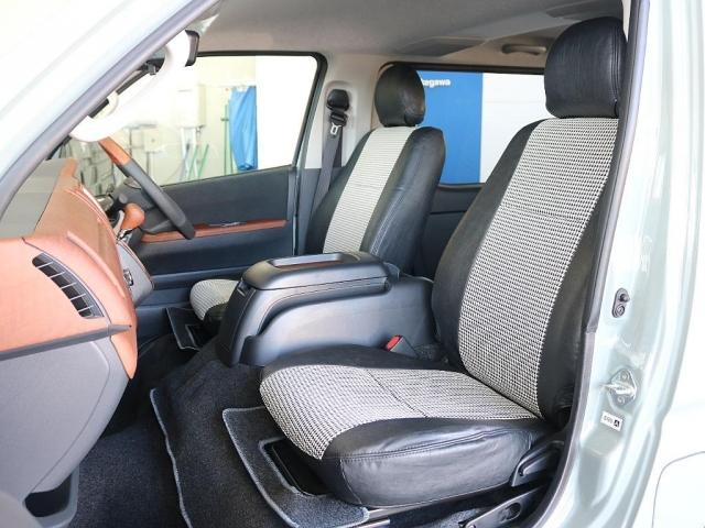 ハイエースバン ロングスーパーＧＬ　カロッツェリア７インチナビ　ＥＴＣ２．０　ブラックエディション　アルティメットテールブラック　ナスカータイヤ　ＮＣ１・１６インチ　シートカバー　インテリアパネル　Ｒｅグリル　デジタルインナーミラー（2枚目）