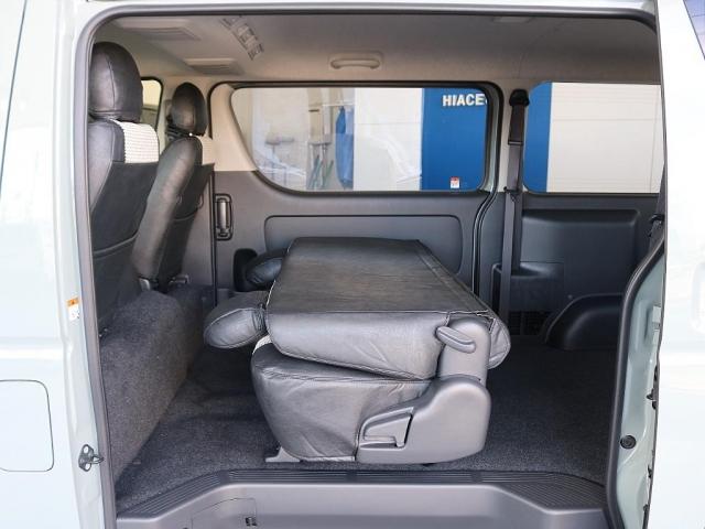 ハイエースバン ロングスーパーＧＬ　カロッツェリア７インチナビ　ＥＴＣ２．０　ブラックエディション　アルティメットテールブラック　ナスカータイヤ　ＮＣ１・１６インチ　シートカバー　インテリアパネル　Ｒｅグリル　デジタルインナーミラー（9枚目）