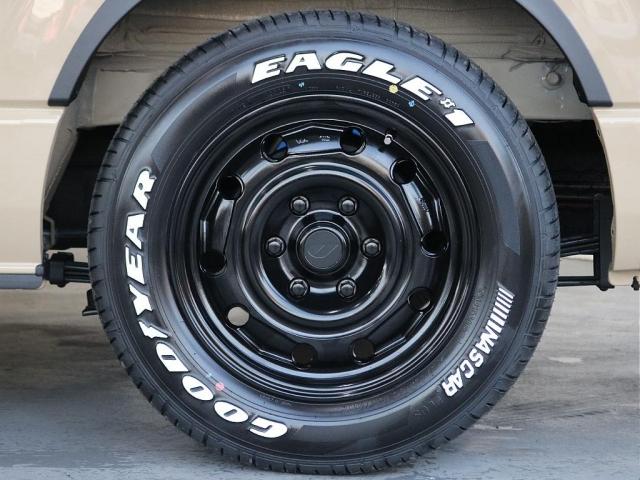 ハイエースバン ロングスーパーＧＬ　アースカラーパッケージ　ブラックエディション　カロッツェリア７インチナビ　ＥＴＣ２．０　シートカバー　ナスカータイヤ　Ｐａｗ１６インチ　アルティメットテール黒　インテリアパネル　デジタルインナーミラー（14枚目）