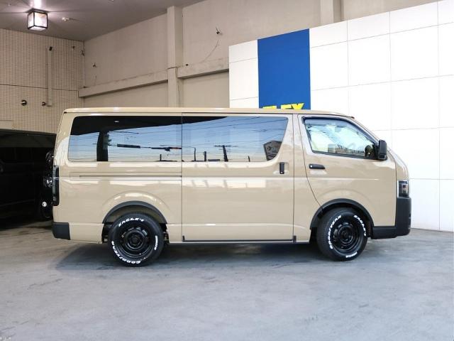 ハイエースバン ロングスーパーＧＬ　アースカラーパッケージ　ブラックエディション　カロッツェリア７インチナビ　ＥＴＣ２．０　シートカバー　ナスカータイヤ　Ｐａｗ１６インチ　アルティメットテール黒　インテリアパネル　デジタルインナーミラー（19枚目）