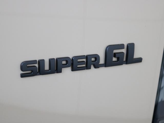 ハイエースバン ロングスーパーＧＬ　アースカラーパッケージ　ブラックエディション　カロッツェリア７インチナビ　ＥＴＣ２．０　シートカバー　ナスカータイヤ　Ｐａｗ１６インチ　アルティメットテール黒　インテリアパネル　デジタルインナーミラー（32枚目）