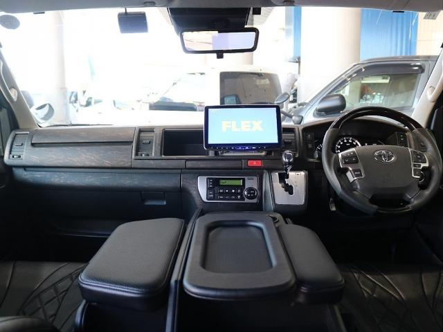 ハイエースワゴン ＧＬ　アルパインＢＩＧ－Ｘ　ＥＴＣ　フロントスポイラー　ナスカータイヤ　バルベロアーバン１７インチＡＷ　１２．８フリップダウンモニター　シートカバー　フロントスポイラー　ルーフスピーカー　インテリアパネル（4枚目）