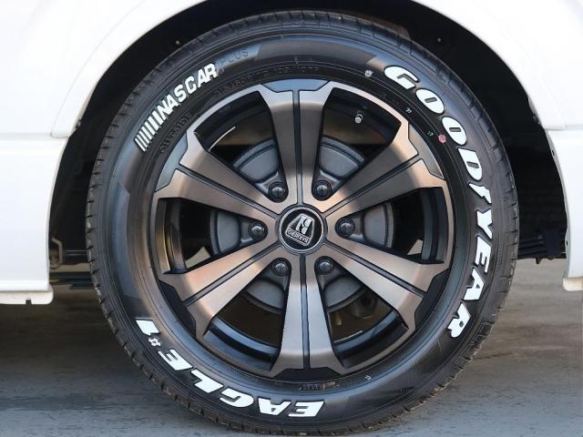 ハイエースワゴン ＧＬ　アルパインＢＩＧ－Ｘ　ＥＴＣ　フロントスポイラー　ナスカータイヤ　バルベロアーバン１７インチＡＷ　１２．８フリップダウンモニター　シートカバー　フロントスポイラー　ルーフスピーカー　インテリアパネル（14枚目）