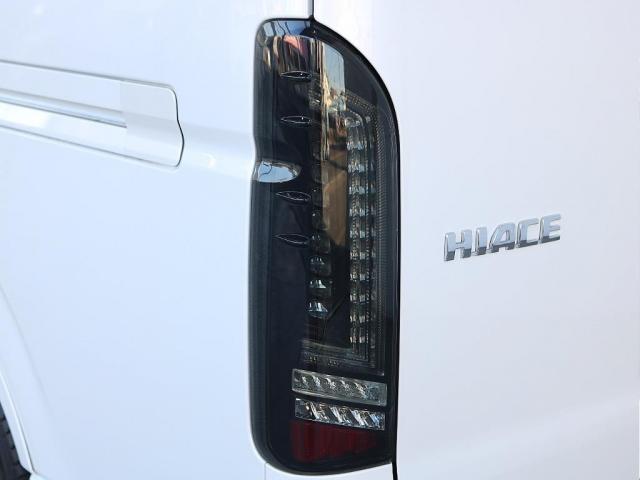 ハイエースワゴン ＧＬ　アルパインＢＩＧ－Ｘ　ＥＴＣ　フロントスポイラー　ナスカータイヤ　バルベロアーバン１７インチＡＷ　１２．８フリップダウンモニター　シートカバー　フロントスポイラー　ルーフスピーカー　インテリアパネル（15枚目）