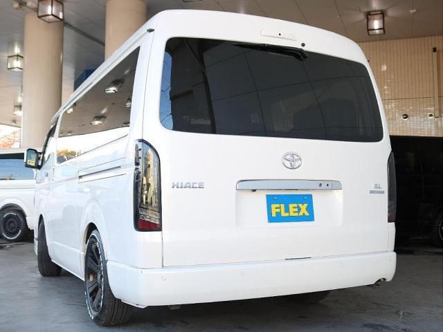 ハイエースワゴン ＧＬ　アルパインＢＩＧ－Ｘ　ＥＴＣ　フロントスポイラー　ナスカータイヤ　バルベロアーバン１７インチＡＷ　１２．８フリップダウンモニター　シートカバー　フロントスポイラー　ルーフスピーカー　インテリアパネル（20枚目）