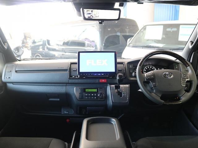 ハイエースバン スーパーＧＬ　ダークプライムＩＩ　ボルクレーシングＴＥ３７・１８インチＡＷ　ＴＯＹＯ・Ｈ３０　フロントスポイラー　ローダウン　アルパインＢＩＧ－Ｘナビ　ＥＴＣ２．０　ベッドキット　アルティメットＬＥＤテールランプブラック（3枚目）