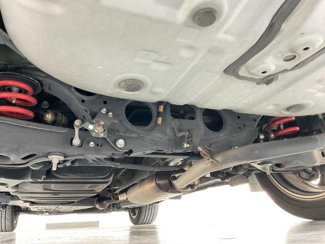 ハリアー エレガンス　ＧＲスポーツ　ムーンルーフ／セーフティセンスＰ（衝突軽減／車線逸脱警報／ＡＴハイビーム／レーダークルコン）／ＬＥＤヘッド／ＧＲ専用エアロバンパー・ＡＷ・キャリパー／Ｐシート／純正ＳＤナビ／ＥＴＣ（13枚目）