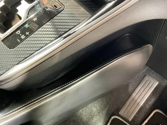 ハリアー エレガンス　ＧＲスポーツ　ムーンルーフ／セーフティセンスＰ（衝突軽減／車線逸脱警報／ＡＴハイビーム／レーダークルコン）／ＬＥＤヘッド／ＧＲ専用エアロバンパー・ＡＷ・キャリパー／Ｐシート／純正ＳＤナビ／ＥＴＣ（55枚目）