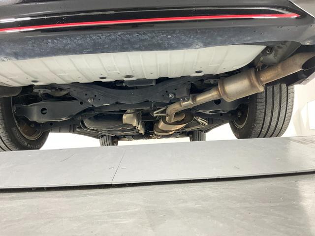 エルグランド 250ハイウェイスターSジェットブラックアバンクロム 3列7人乗/エマージェンシーブレーキ/車線逸脱防止支援・警報/インテリジェントクルコン/両側電動スライド・電動Bドア/タン革シート/コネクトナビ・Rエンターテインメントシステム/アラビュー/ETC(12枚目)