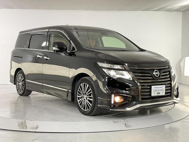 エルグランド ２５０ハイウェイスターＳジェットブラックアバンクロム　ツインサンルーフ／エマブレ／車線逸脱防止支援・警報／踏み間違い防止／インテリジェントクルコン／両側電動スライド・電動Ｂドア／タン革シート／コネクトナビ・Ｒエンターテインメントシステム／アラビュー（4枚目）