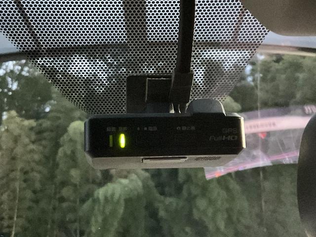 スカイライン 200GT-tタイプSP サンルーフ/黒革/アラウンドビュー/衝突軽減/追従クルコン/車線逸脱防止支援/後側方検知/後側方衝突防止/LEDヘッドランプ/ハイビームアシスト/前席シートヒーター/前席パワーシート/ナビ/ドラレコ(8枚目)