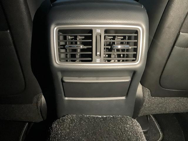 スカイライン 200GT-tタイプSP サンルーフ/黒革/アラウンドビュー/衝突軽減/追従クルコン/車線逸脱防止支援/後側方検知/後側方衝突防止/LEDヘッドランプ/ハイビームアシスト/前席シートヒーター/前席パワーシート/ナビ/ドラレコ(52枚目)