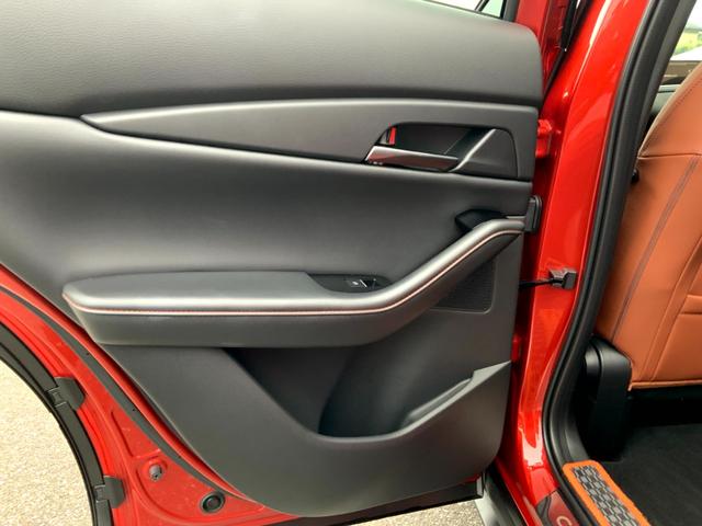 CX-30 20S レトロスポーツエディション 自社ユーザー買取車/1オーナー/360度セーフティPKG/衝突軽減/AT誤発進抑制制御/レーダークルコン/LKA/BSM/クルージングトラフィックサポート/皮コンビシート/BOSEサウンド/マツコネ(34枚目)