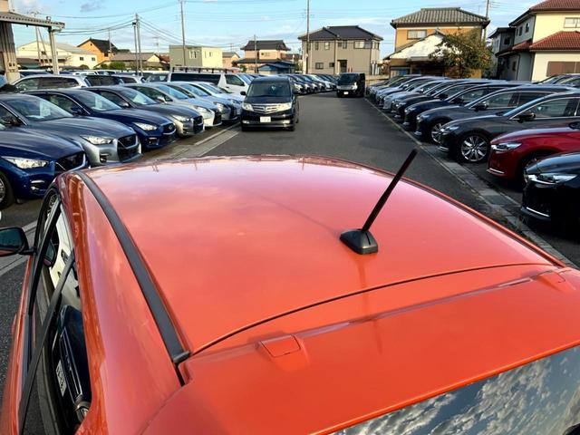 フィット RS 自社ユーザー買取車/6速MT/HIDヘッド/Fフォグランプ/16インチAW/シートヒーター/純正ナビ/ワンセグTV/DVD/ビルトインETC/バックカメラ/前後ドラレコ(12枚目)