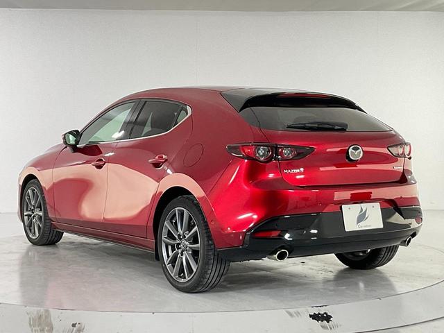 MAZDA3ファストバック 20Sバーガンディ セレクション BOSE/赤革/マツコネ/ETC/純正前後ドラレコ/バックカメラ/衝突軽減/追従クルコン/誤発進抑制/LKAS/BSM/接近車両検知/アダプティブLEDヘッド/運転席パワーシート/前席シートヒーター(8枚目)