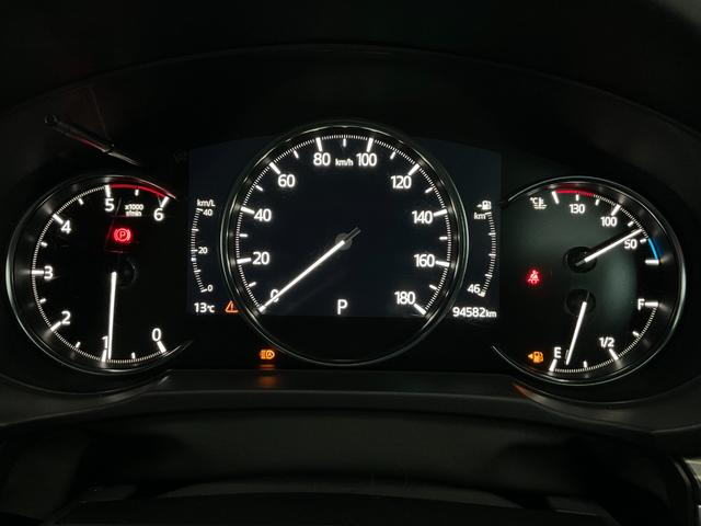 当店ではほぼ全てのお車を全国各地のオートオークションから仕入れております。その際、メーター改ざん等の検査も行われ、問題の無い車両のみ入庫していますのでご安心下さい☆