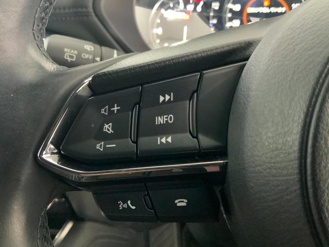 【ハンドルボタン】目線を大きくそらすことなくボタンの操作を行うことができるので、安全にも配慮できますね。