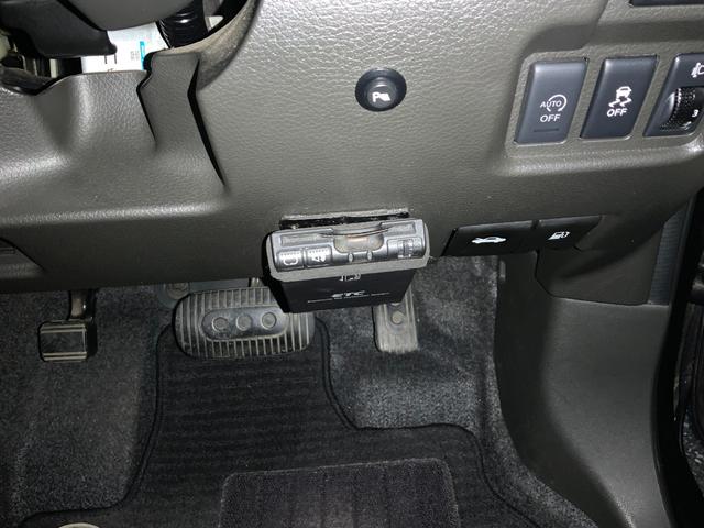 キューブ １５Ｘ　Ｖセレクション　自社ユーザー買取車／ホワイトパールルーフ（ツートン）／ヴィンテージキャメルインテリア／フォグライト／プラズマクラスター付きＡＡＣ／インテリジェントキー・Ｐスタート／純正ナビ／フルセグ／Ｂカメラ／ＥＴＣ（7枚目）