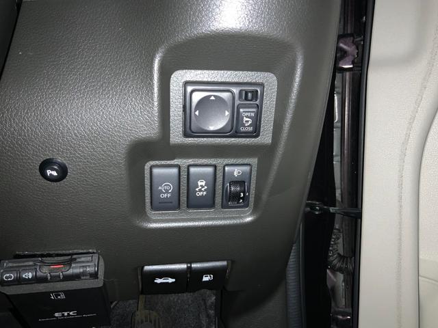 キューブ １５Ｘ　Ｖセレクション　自社ユーザー買取車／ホワイトパールルーフ（ツートン）／ヴィンテージキャメルインテリア／フォグライト／プラズマクラスター付きＡＡＣ／インテリジェントキー・Ｐスタート／純正ナビ／フルセグ／Ｂカメラ／ＥＴＣ（8枚目）