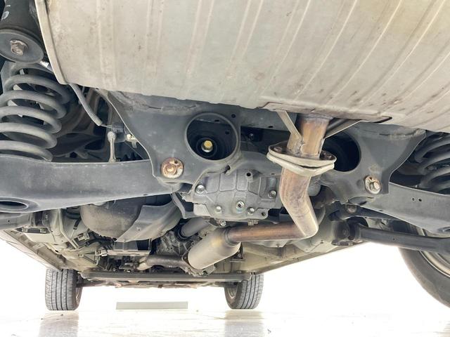 エスクード クロスアドベンチャー　４ＷＤ　ＥＴＣ　オートクルーズコントロール　サンルーフ　オートライト　ＨＩＤ　アルミホイール　スマートキー　電動格納ミラー　シートヒーター　ＡＴ　盗難防止システム　衝突安全ボディ　ＣＤ　ＵＳＢ　ＡＢＳ（11枚目）