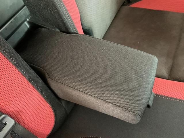 エスクード クロスアドベンチャー　４ＷＤ　ＥＴＣ　オートクルーズコントロール　サンルーフ　オートライト　ＨＩＤ　アルミホイール　スマートキー　電動格納ミラー　シートヒーター　ＡＴ　盗難防止システム　衝突安全ボディ　ＣＤ　ＵＳＢ　ＡＢＳ（37枚目）