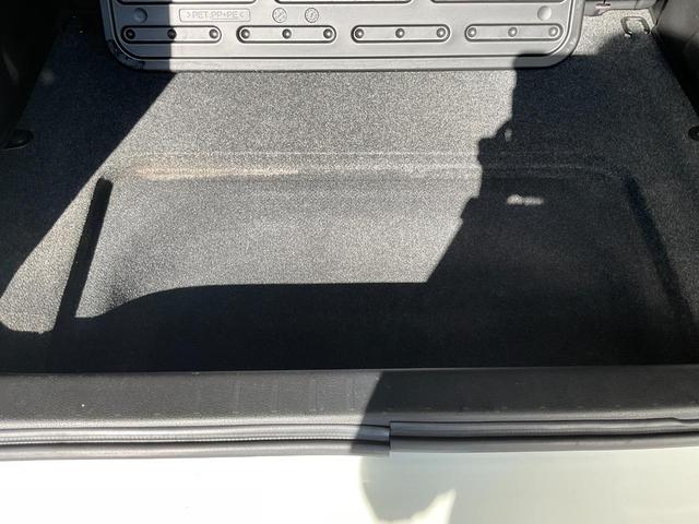 エスクード クロスアドベンチャー　４ＷＤ　ＥＴＣ　オートクルーズコントロール　サンルーフ　オートライト　ＨＩＤ　アルミホイール　スマートキー　電動格納ミラー　シートヒーター　ＡＴ　盗難防止システム　衝突安全ボディ　ＣＤ　ＵＳＢ　ＡＢＳ（40枚目）