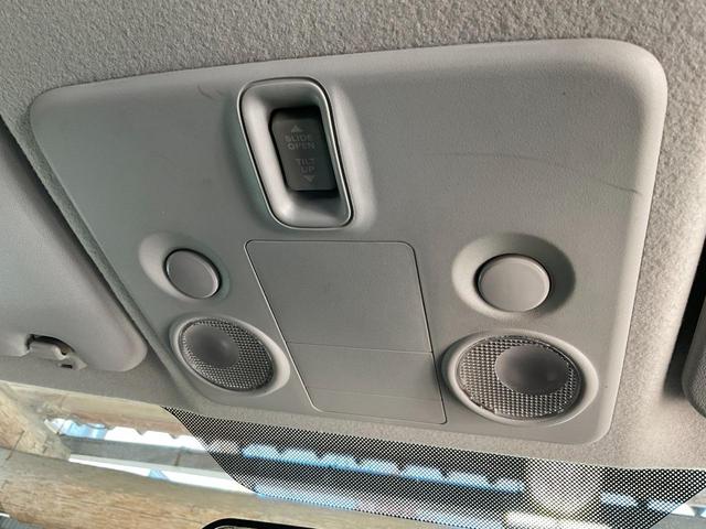 エスクード クロスアドベンチャー　４ＷＤ　ＥＴＣ　オートクルーズコントロール　サンルーフ　オートライト　ＨＩＤ　アルミホイール　スマートキー　電動格納ミラー　シートヒーター　ＡＴ　盗難防止システム　衝突安全ボディ　ＣＤ　ＵＳＢ　ＡＢＳ（45枚目）