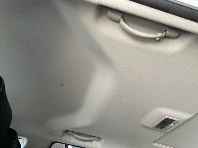 エスクード クロスアドベンチャー　４ＷＤ　ＥＴＣ　オートクルーズコントロール　サンルーフ　オートライト　ＨＩＤ　アルミホイール　スマートキー　電動格納ミラー　シートヒーター　ＡＴ　盗難防止システム　衝突安全ボディ　ＣＤ　ＵＳＢ　ＡＢＳ（46枚目）