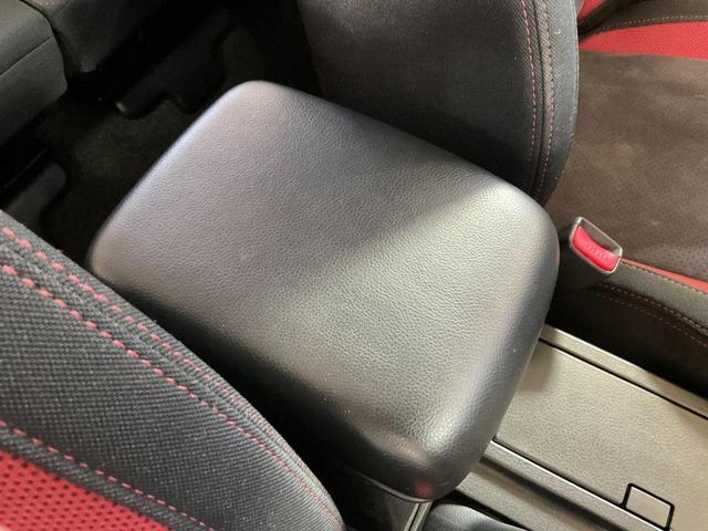 エスクード クロスアドベンチャー　４ＷＤ　ＥＴＣ　オートクルーズコントロール　サンルーフ　オートライト　ＨＩＤ　アルミホイール　スマートキー　電動格納ミラー　シートヒーター　ＡＴ　盗難防止システム　衝突安全ボディ　ＣＤ　ＵＳＢ　ＡＢＳ（48枚目）