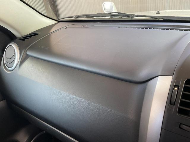 エスクード クロスアドベンチャー　４ＷＤ　ＥＴＣ　オートクルーズコントロール　サンルーフ　オートライト　ＨＩＤ　アルミホイール　スマートキー　電動格納ミラー　シートヒーター　ＡＴ　盗難防止システム　衝突安全ボディ　ＣＤ　ＵＳＢ　ＡＢＳ（49枚目）