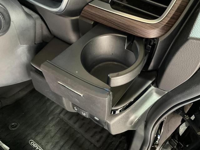 オデッセイハイブリッド ｅ：ＨＥＶアブソルート・ＥＸ　ハイブリッド　ドライブレコーダー　全周囲カメラ　ナビ　ＴＶ　両側電動スライドドア　クリアランスソナー　オートクルーズコントロール　レーンアシスト　衝突被害軽減システム　オートライト　ＬＥＤヘッドランプ（35枚目）