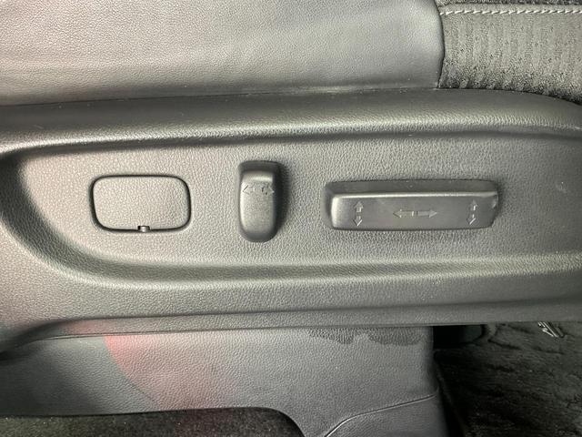 オデッセイハイブリッド ｅ：ＨＥＶアブソルート・ＥＸ　ハイブリッド　ドライブレコーダー　全周囲カメラ　ナビ　ＴＶ　両側電動スライドドア　クリアランスソナー　オートクルーズコントロール　レーンアシスト　衝突被害軽減システム　オートライト　ＬＥＤヘッドランプ（56枚目）